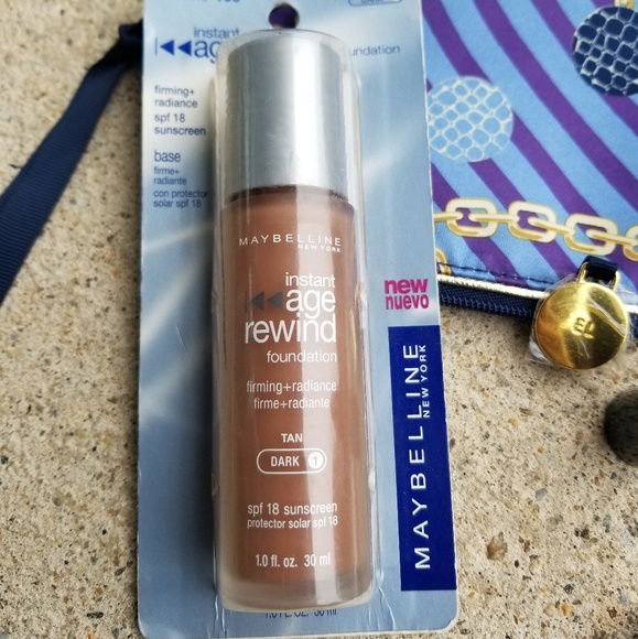 🎁3/$20 Make-up bundle - Picture 2 of 5